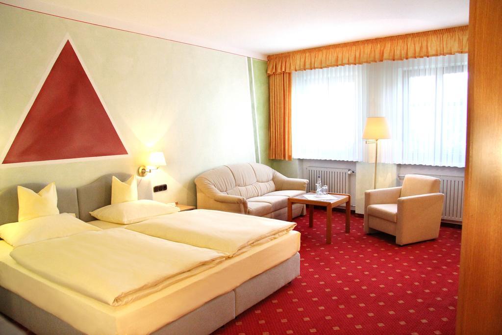 Hotel-Garni Goldener Schwan Bad Windsheim Zimmer foto